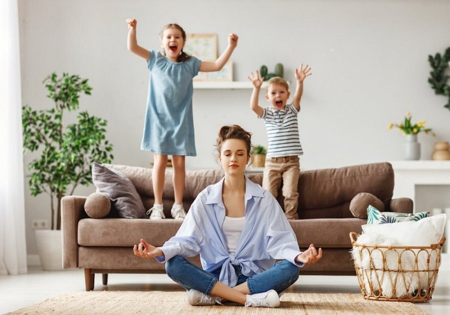 Mindful Parenting: Raising Happy and Emotionally Intelligent Children